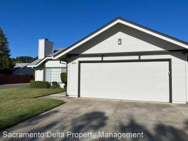Main picture of 8241 Manger Way