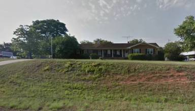 Main picture of 1060 Hull Rd