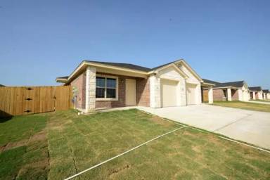 Main picture of 1204 Vanguard Ln
