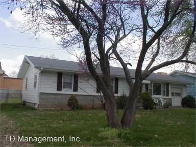 Main picture of 1924 S Wedgewood Ave