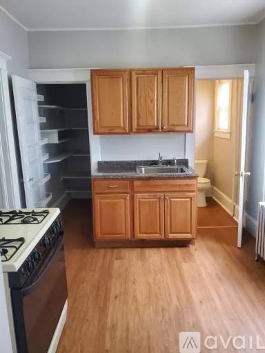 Main picture of 125 Main St