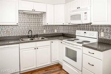 Main picture of 308 S 10th St