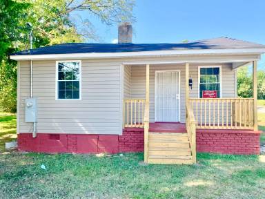 Main picture of 244 Simrill St