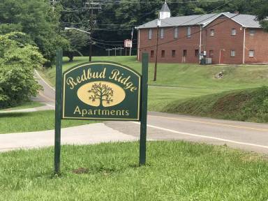 Main picture of 805 E Red Bud Rd