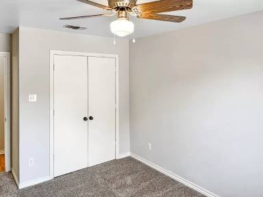 Main picture of 2100 Hidden Hollow Cir