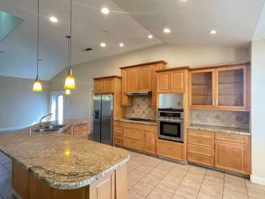 Main picture of 1377 1st St