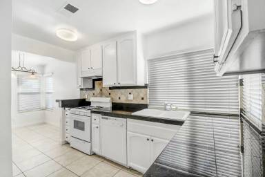 Main picture of 505 Emerald Ave