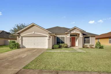 Main picture of Garden Lake Court