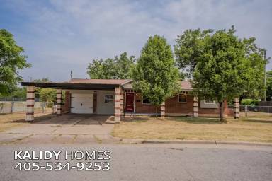 Main picture of 1233 SW 65th St