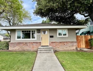 Main picture of 1805 Oak St