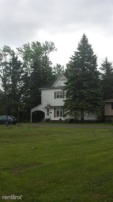 Main picture of 406 1/2 E 9th St