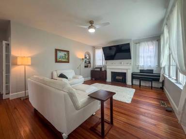 Main picture of 417 SW 10th St
