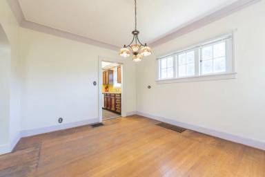 Main picture of 3426 NE US Grant Pl