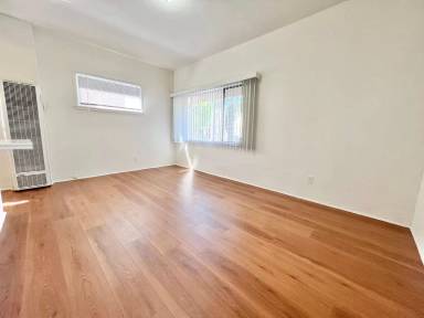 Main picture of 318 Temple Ave