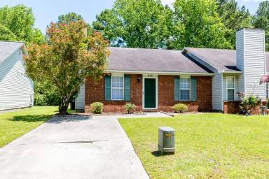 Main picture of 210 Deer Creek Dr