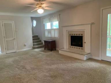 Main picture of 811 W First St