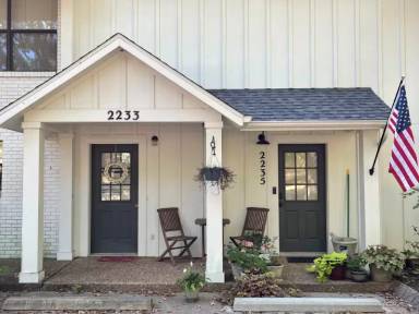Main picture of 2231 N East Oaks Dr