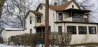 Main picture of 264 W Henry St