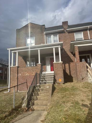 Main picture of 2326 W North Ave
