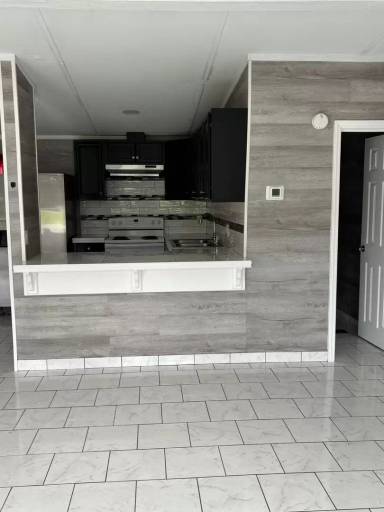 Main picture of 1759 Embarcadero Ave
