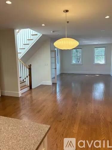 Main picture of 9 Montague St