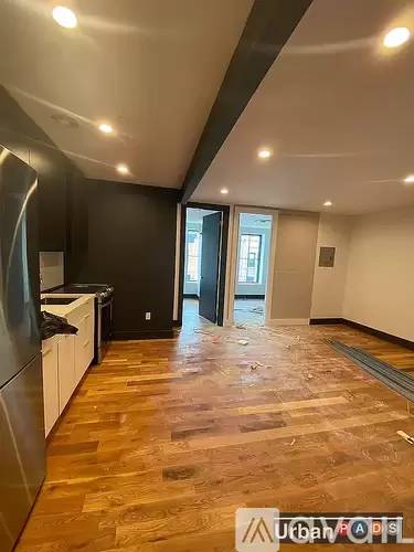 Main picture of 233 Jackson St
