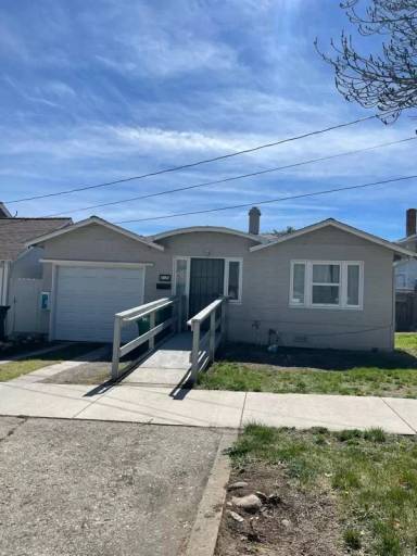 Main picture of 210 Reno Ave