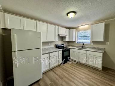 Main picture of 1716 Green Oaks Drive Southeast - B