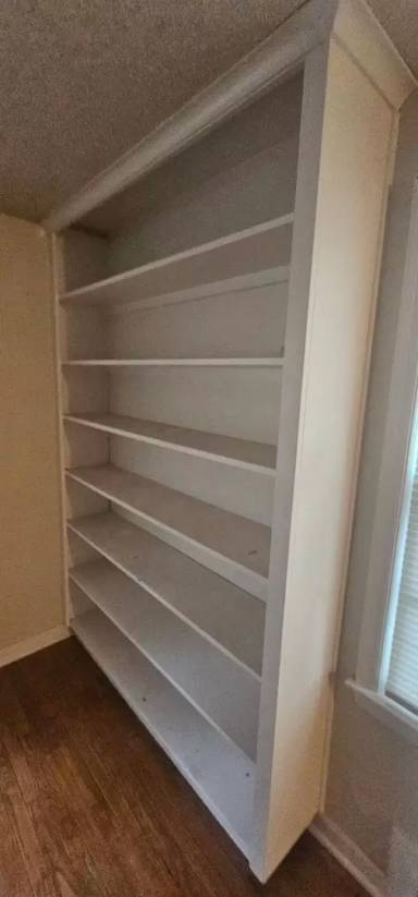 Main picture of 614 E 63rd Ter