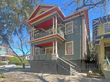 Main picture of 601 10th St
