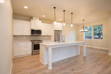 Main picture of 63144 NW Via Cambria