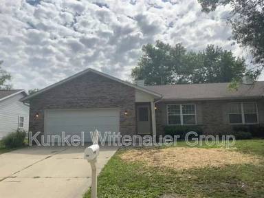 Main picture of 111 Oak St