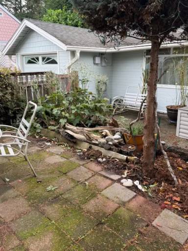 Main picture of 845 E 1st St