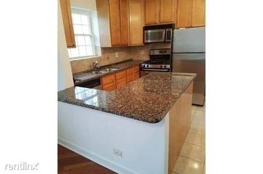 Main picture of 2530 W Foster Ave