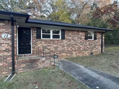 Main picture of 12 Crestview Dr