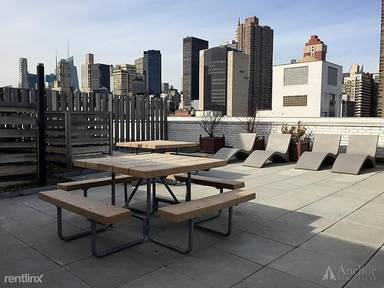 Main picture of Plaza East