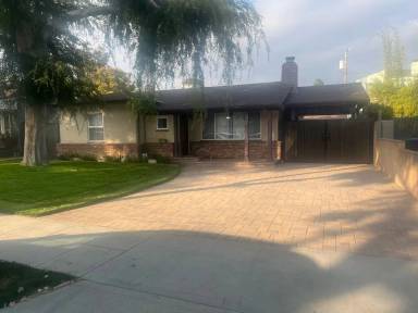 Main picture of 534 S Mariposa St