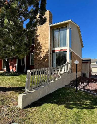 Main picture of 440 W Rockrimmon Blvd