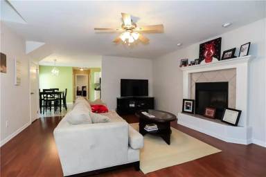 Main picture of 2694 N Whit Ln