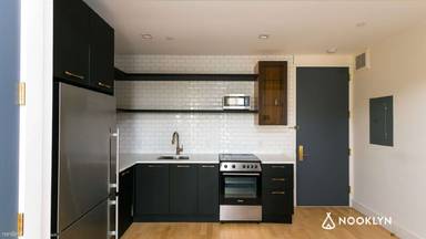 Main picture of 709 Hart St