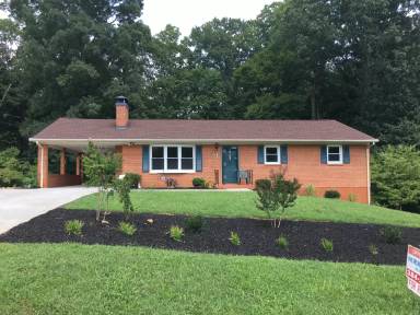 Main picture of 136 Myrtle Ln