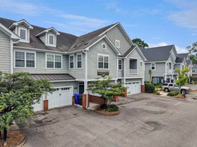 Main picture of 100 Deerfield Dr