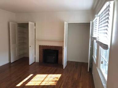 Main picture of 1255 Devon Ave
