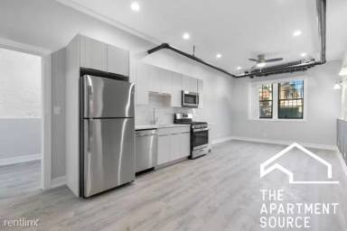 Main picture of 7622 N Eastlake Ter