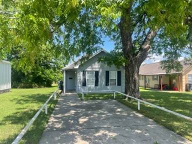Main picture of 1016 S 16th St