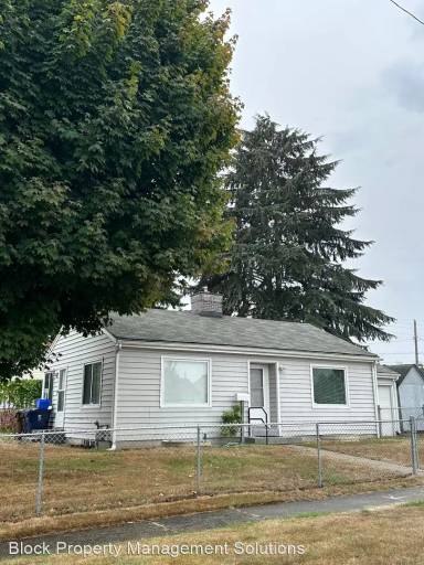 Main picture of 1004 S 63rd St