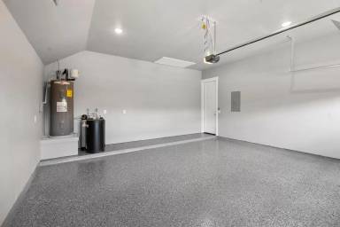Main picture of 203 E Salty St
