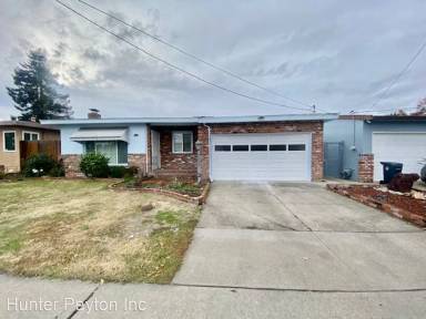 Main picture of 15385 Norton St