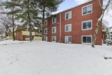 Main picture of 709-11 W Church St