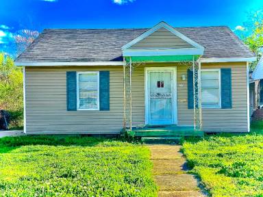 Main picture of 273 W Essex Ave